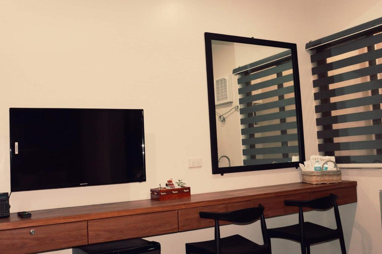 A&E Apartelle Bacolod Esterno foto