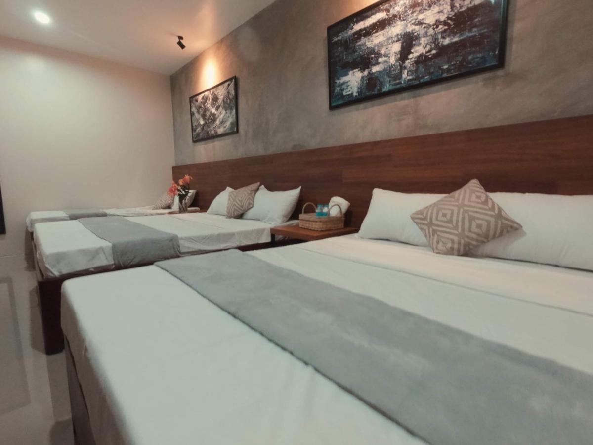 A&E Apartelle Bacolod Esterno foto